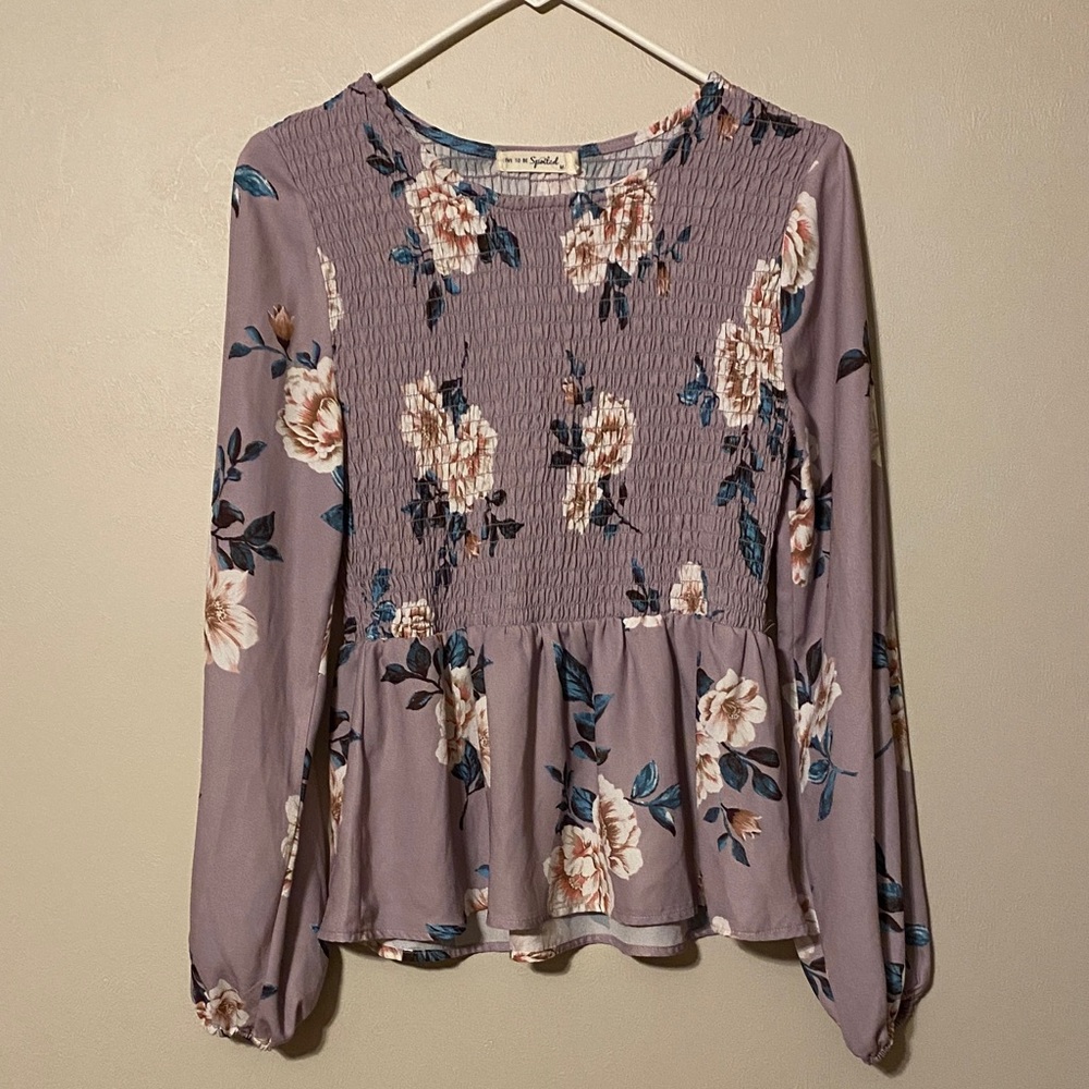 👚 Live To Be Spoiled Floral Blouse - Lavender and Cream